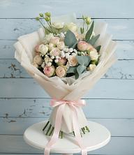 Букет цветов из:  Розы и Лизиантусы в Тахте