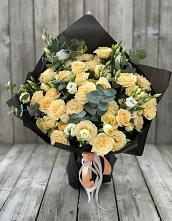 Букет цветов из:  Розы и Лизиантусы в Тахте