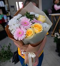 Букет цветов из:  Герберы, Розы и Хризантемы в Тахте