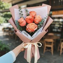 Букет цветов из:  Розы в Тахте