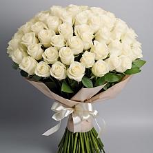 Букет 101 беля роза Белоснежка в Тахте