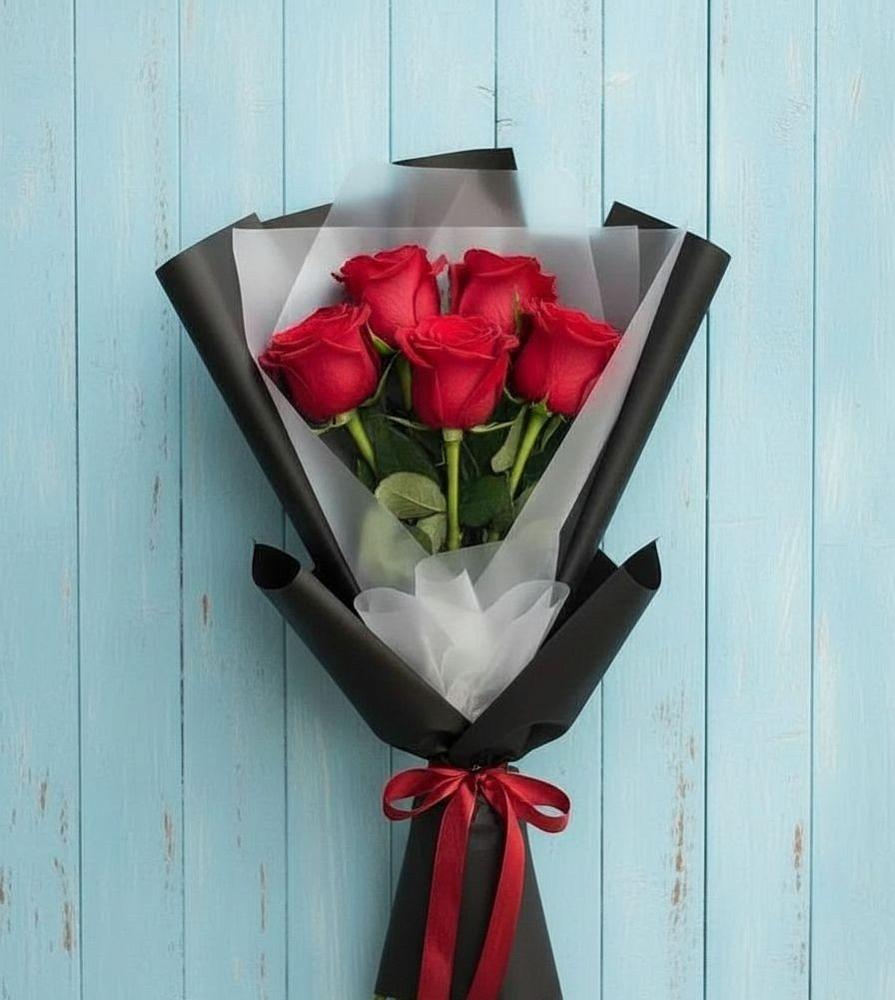 Букет цветов из: Розы в Тахте