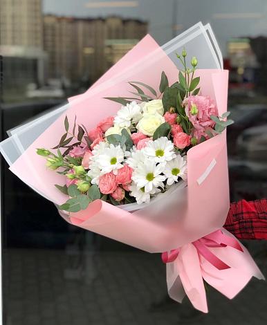 Букет цветов из: Розы, Лизиантусы и Хризантемы в Тахте
